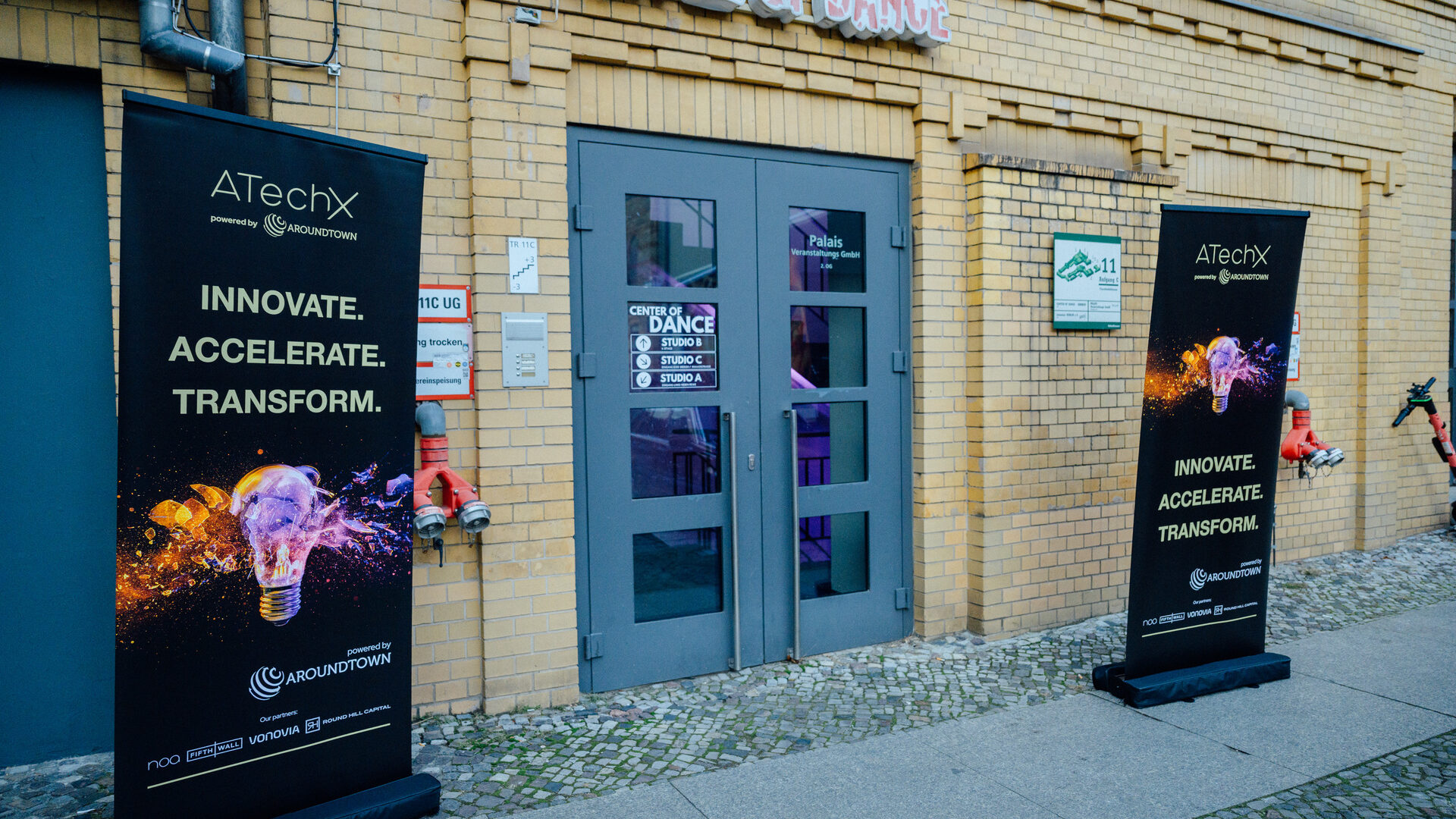 atechx-startup-pitch-night-demo-day-entrance